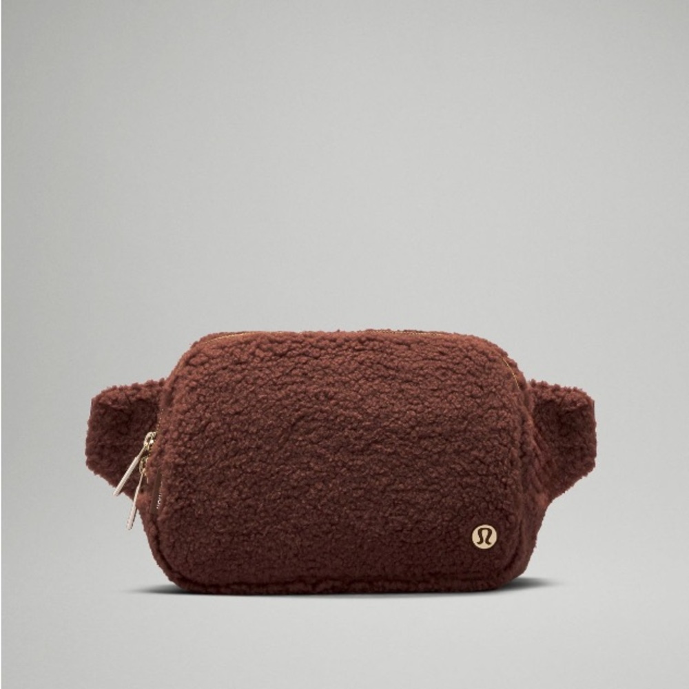 Lululemon  Sherpa Belt Bag 2L (Large)